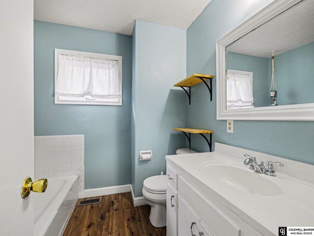 401 Garden Avenue, Bellevue, NE 68005