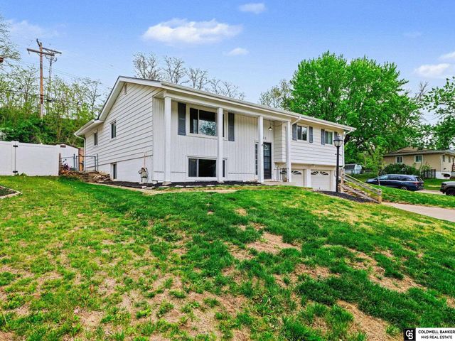 401 Garden Avenue, Bellevue, NE 68005
