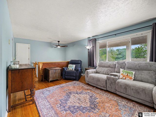 401 Garden Avenue, Bellevue, NE 68005