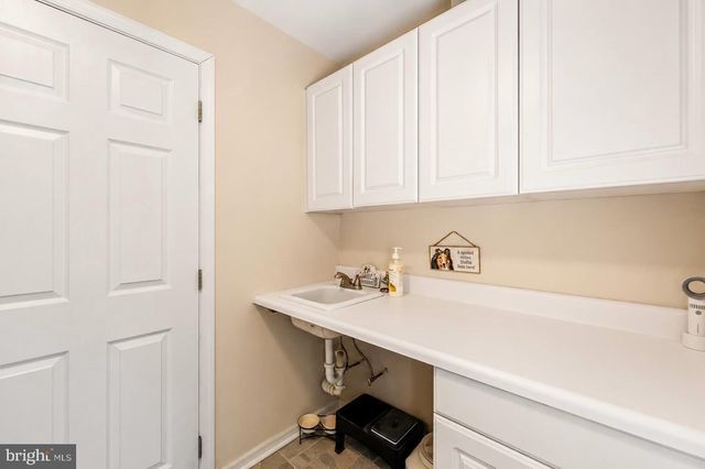 491 W CHESTNUT HILL RD, Newark, DE 19713