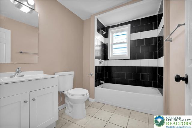 1500 Washington Street 3, Easton, PA 18042
