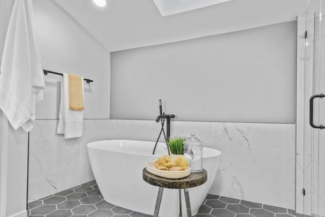 1051 Via Rancho Parkway, Escondido, CA 92029