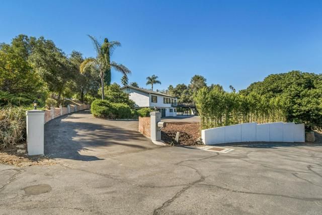 1051 Via Rancho Parkway, Escondido, CA 92029