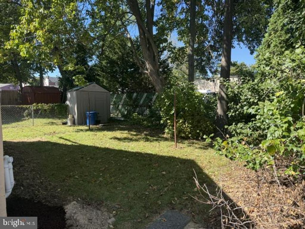 160 N BONSALL AVE, GLENOLDEN, PA 19036 — photo 3