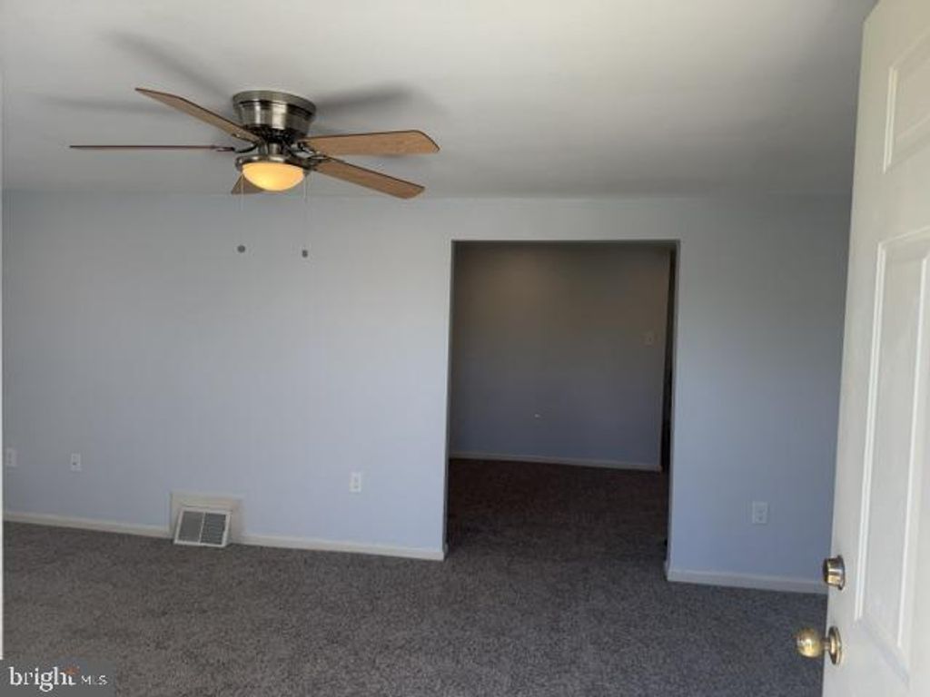 160 N BONSALL AVE, GLENOLDEN, PA 19036 — photo 4