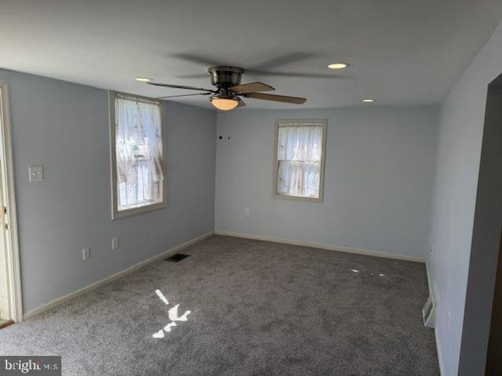160 N BONSALL AVE, GLENOLDEN, PA 19036 — photo 5