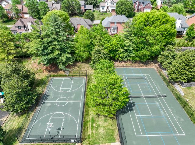 89 Villa Way, Hendersonville, TN 37075