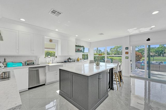21 Marlwood Lane, Palm Beach Gardens, FL 33418