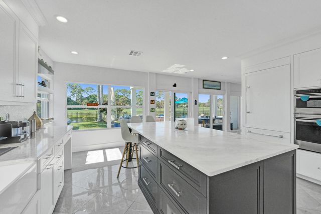 21 Marlwood Lane, Palm Beach Gardens, FL 33418