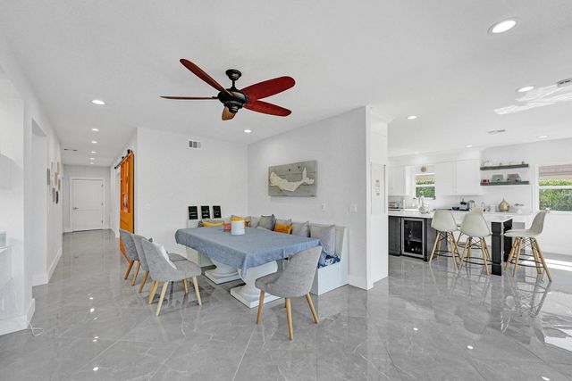 21 Marlwood Lane, Palm Beach Gardens, FL 33418