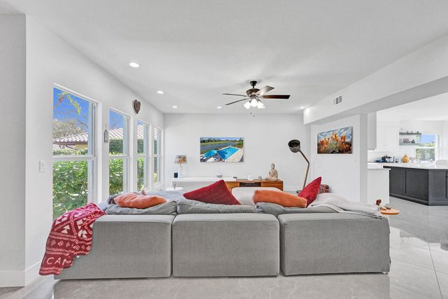 21 Marlwood Lane, Palm Beach Gardens, FL 33418