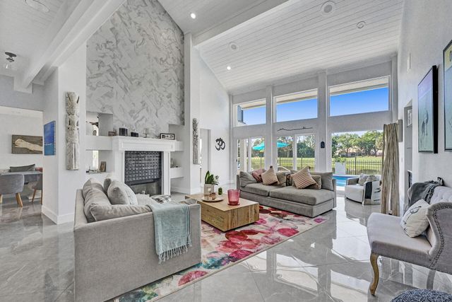21 Marlwood Lane, Palm Beach Gardens, FL 33418