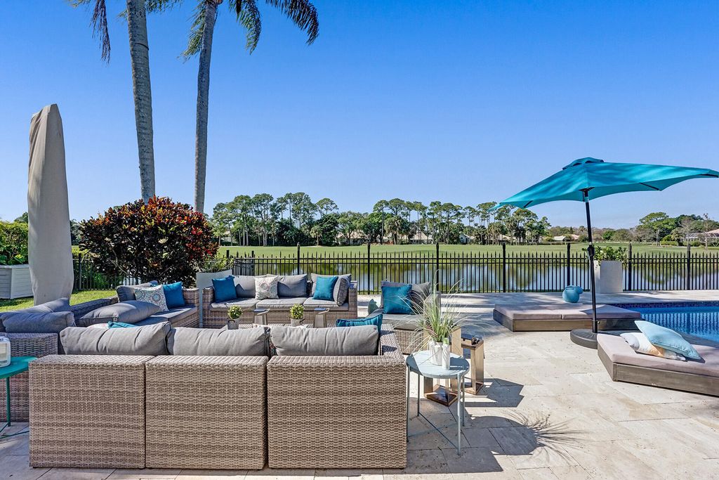 21 Marlwood Lane, Palm Beach Gardens, FL 33418