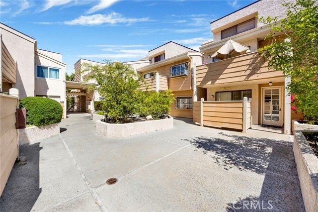 456 E San Jose Avenue B, Burbank, CA 91501