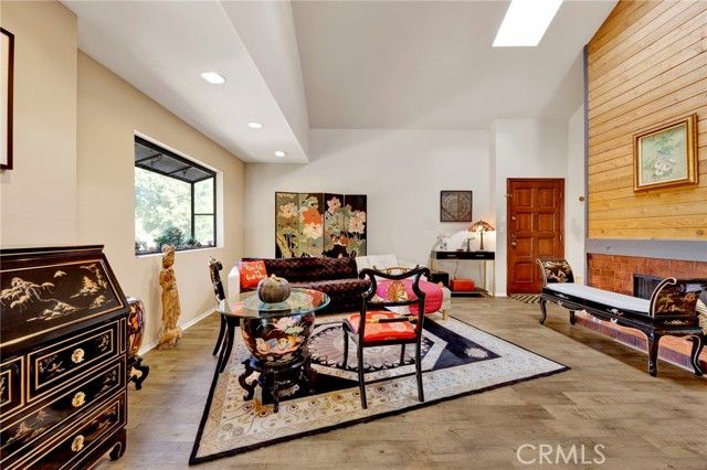 456 E San Jose Avenue B, Burbank, CA 91501