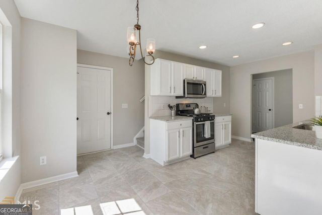 635 Sable View Lane, Atlanta, GA 30349