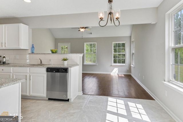 635 Sable View Lane, Atlanta, GA 30349