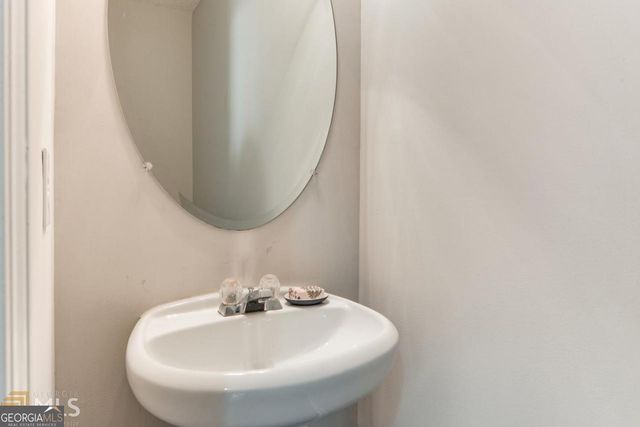 635 Sable View Lane, Atlanta, GA 30349