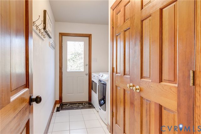 7493 Hidden Lake Cir, Mechanicsville, VA 23111