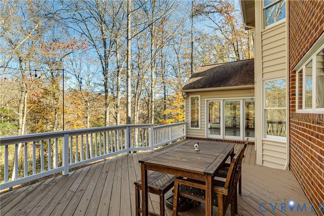 7493 Hidden Lake Cir, Mechanicsville, VA 23111