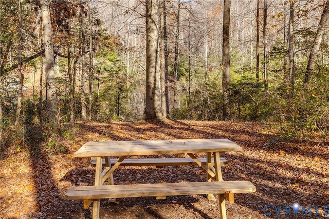 7493 Hidden Lake Cir, Mechanicsville, VA 23111