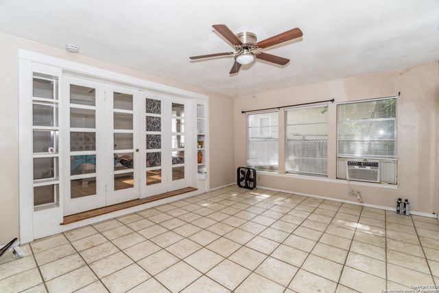 538 W ELSMERE PL, San Antonio, TX 78212