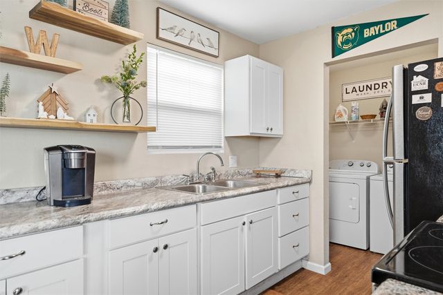 1200 N 5th Street, Waco, TX 76707