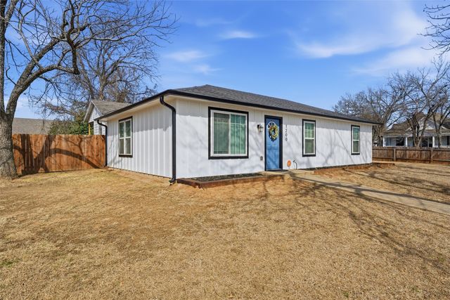 1200 N 5th Street, Waco, TX 76707