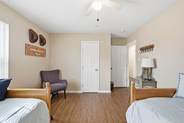 1200 N 5th Street, Waco, TX 76707