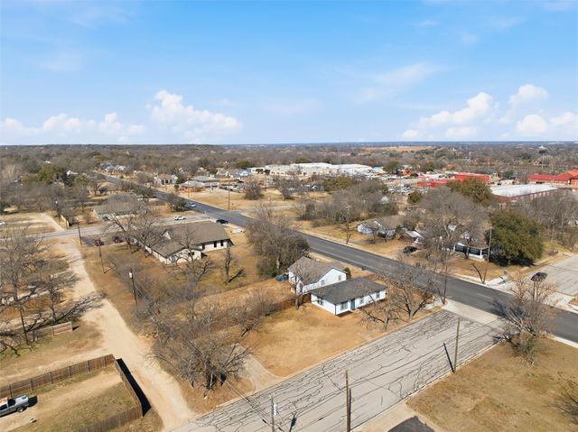 1200 N 5th Street, Waco, TX 76707