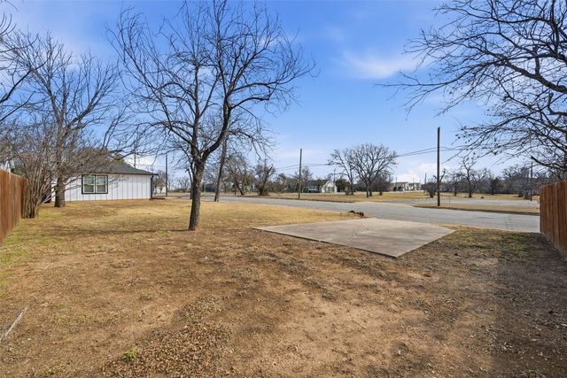 1200 N 5th Street, Waco, TX 76707