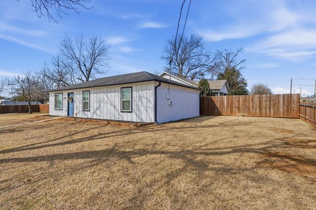 1200 N 5th Street, Waco, TX 76707