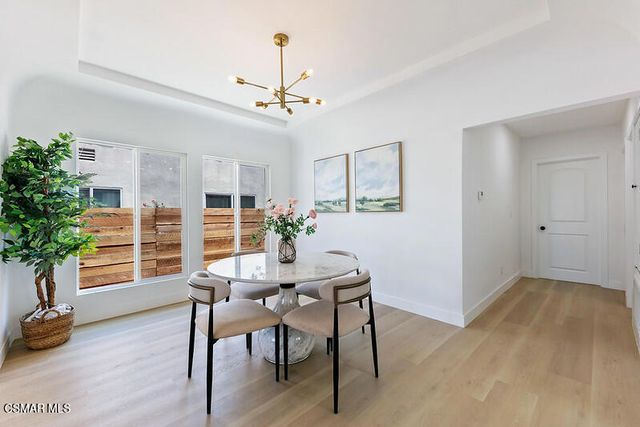 2958 West Boulevard, Los Angeles, CA 90016