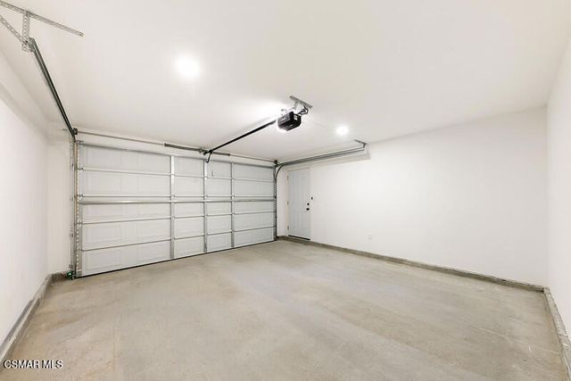 2958 West Boulevard, Los Angeles, CA 90016
