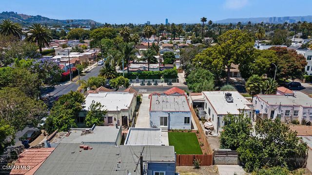 2958 West Boulevard, Los Angeles, CA 90016