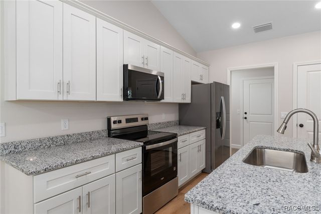 3155 W Randolph Lane, Citrus Springs, FL 34433