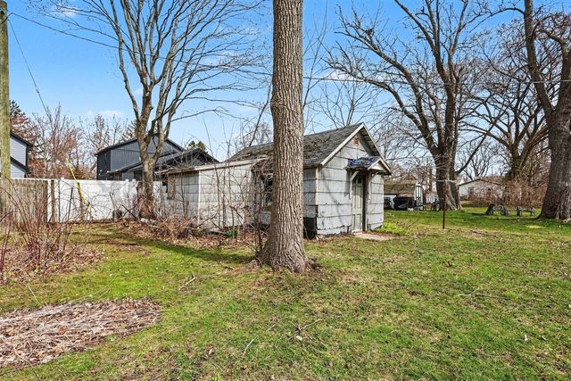 319 Fruit Street, South Haven, MI 49090