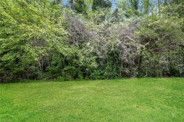 821 Dogwood Circle, High Point, NC 27260