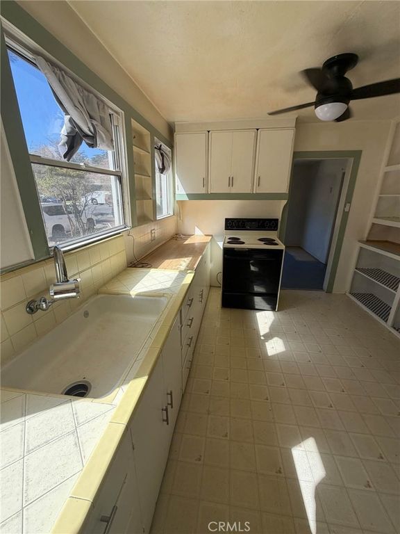 302 E 4th, Ontario, CA 91764 — photo 2
