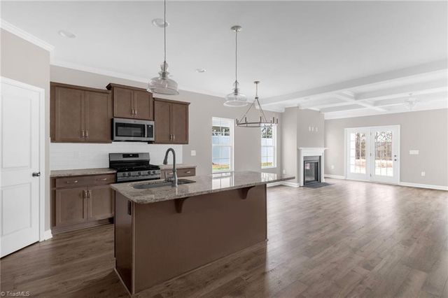 504 Beeson Court, Clemmons, NC 27012