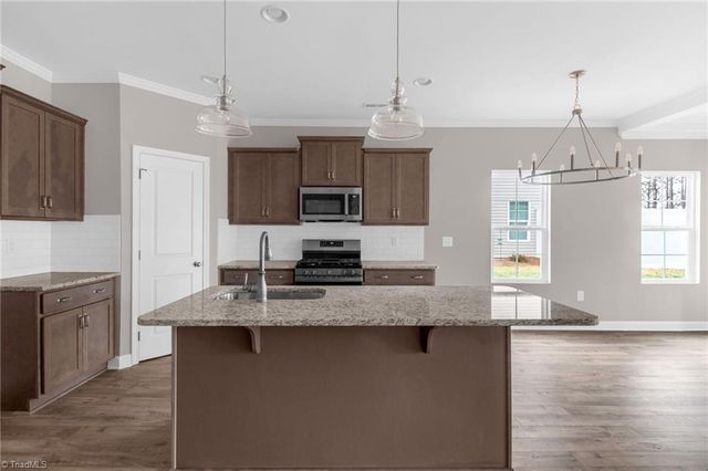 504 Beeson Court, Clemmons, NC 27012