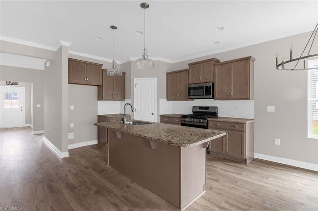 504 Beeson Court, Clemmons, NC 27012