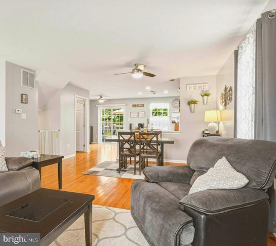 131 W MONROE AVE W, Magnolia, NJ 08049