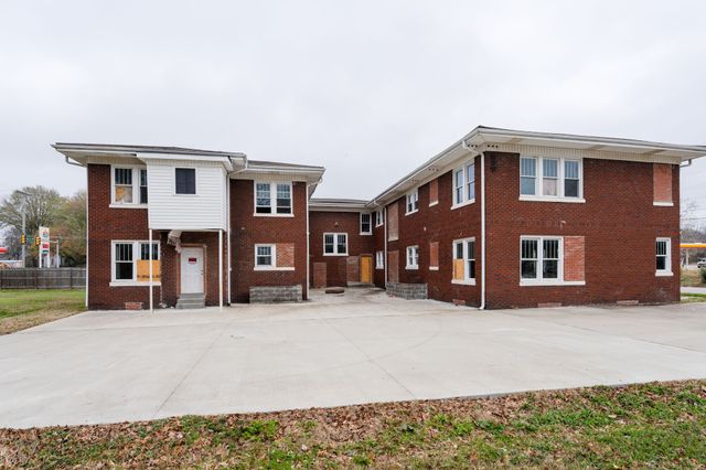 236 Airways Blvd, Jackson, TN 38301