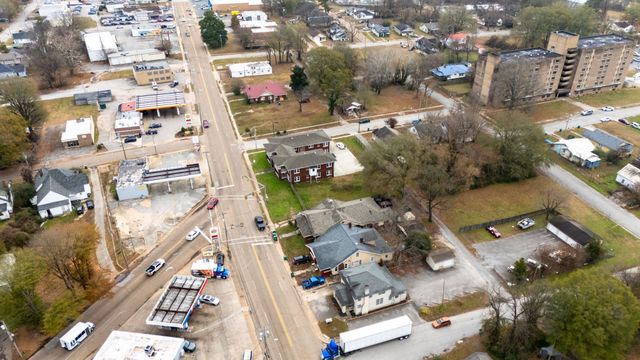 236 Airways Blvd, Jackson, TN 38301