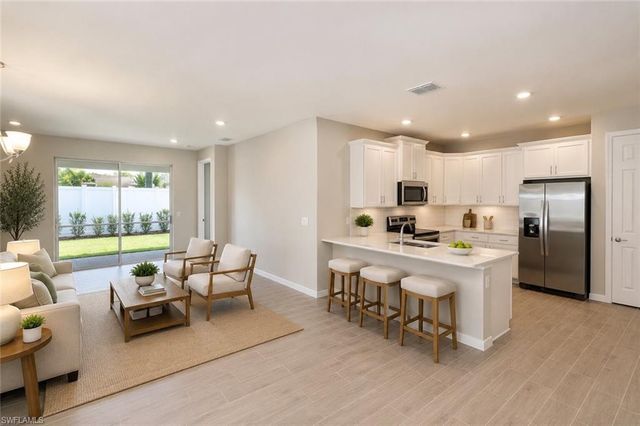 1248 Enbrook LOOP, Naples, FL 34114