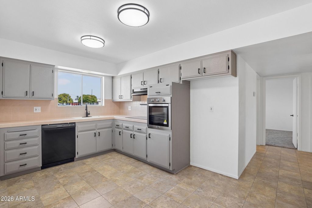 10511 W CLAIR Drive, Sun City, AZ 85351 — photo 3