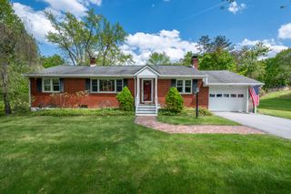 11 McIntosh Drive, Poughkeepsie, NY 12603