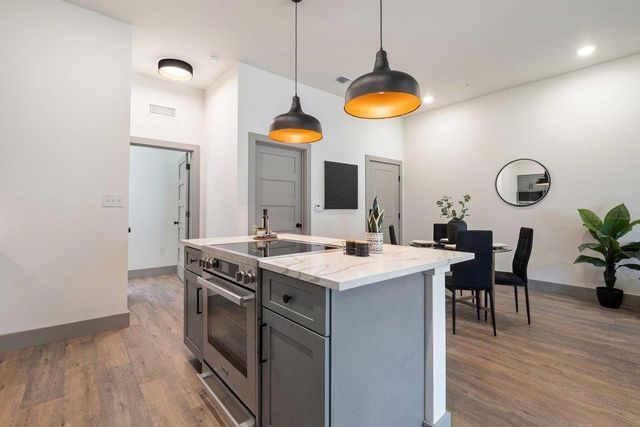 2450 Wickersham LN 2012, Austin, TX 78741