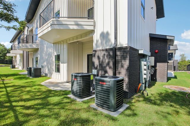 2450 Wickersham LN 2012, Austin, TX 78741